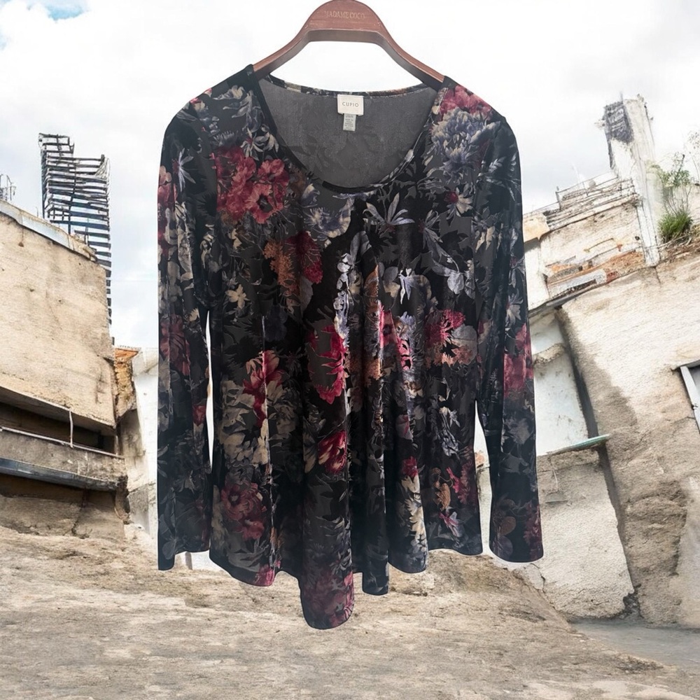 Velour knit / smooth sheen Floral Blouse - Picture 5 of 9